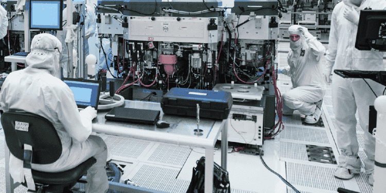 التقنيات والمعدات