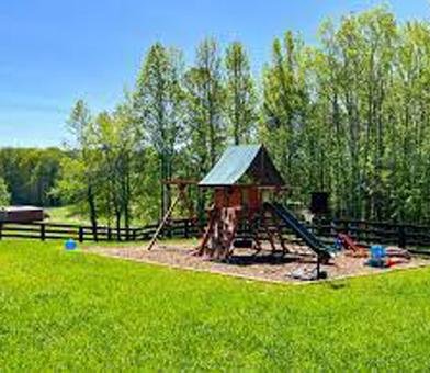 تنسيق الحدائق والملاعب